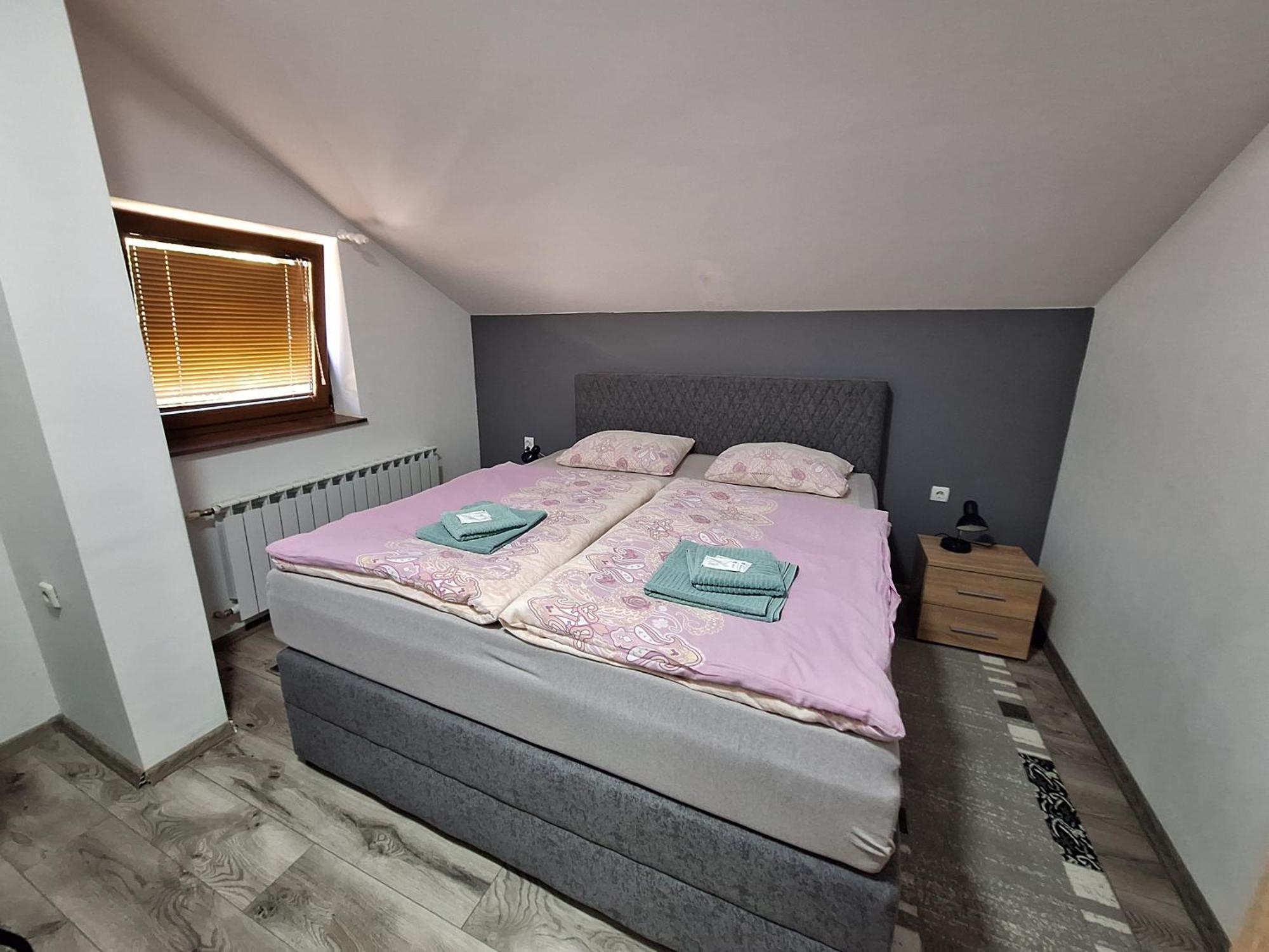 Apartman Dujmovic 1 Оточац Экстерьер фото